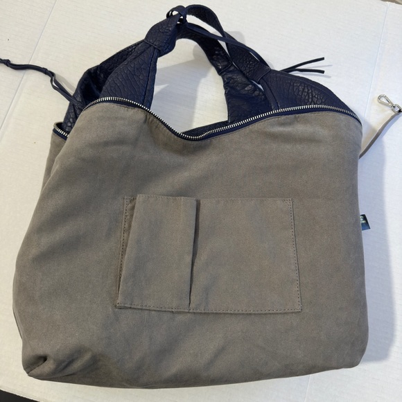 NWT Vince Camuto Lamb Leather Pleated Convertible Tote Blue Shoulder Bag - Picture 14 of 16